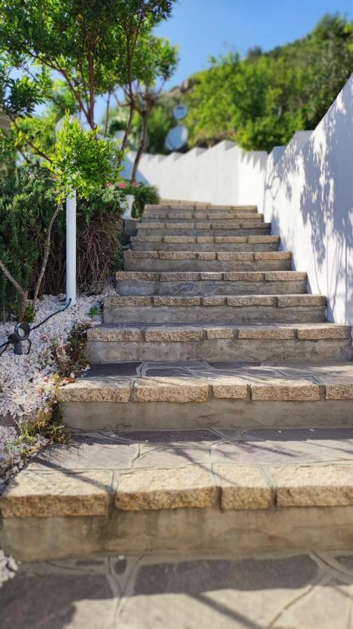 Casa L'Ulivariu Affittacamere San Teodoro  Exteriör bild