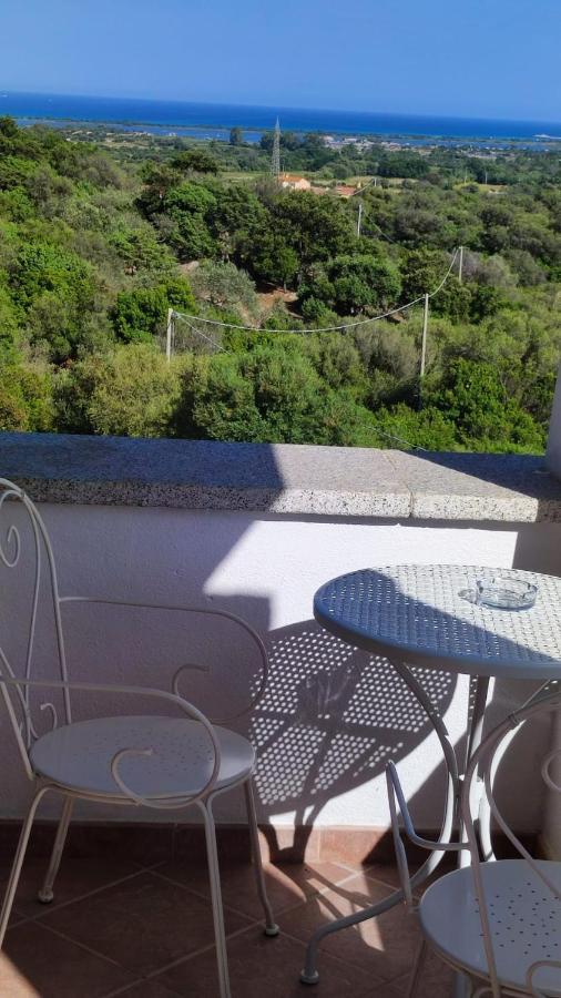 Casa L'Ulivariu Affittacamere San Teodoro  Exteriör bild
