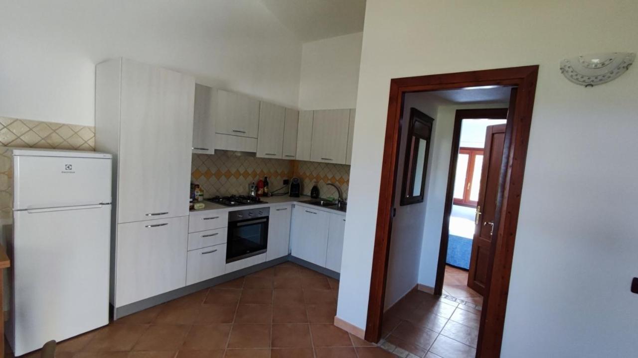 Casa L'Ulivariu Affittacamere San Teodoro  Exteriör bild
