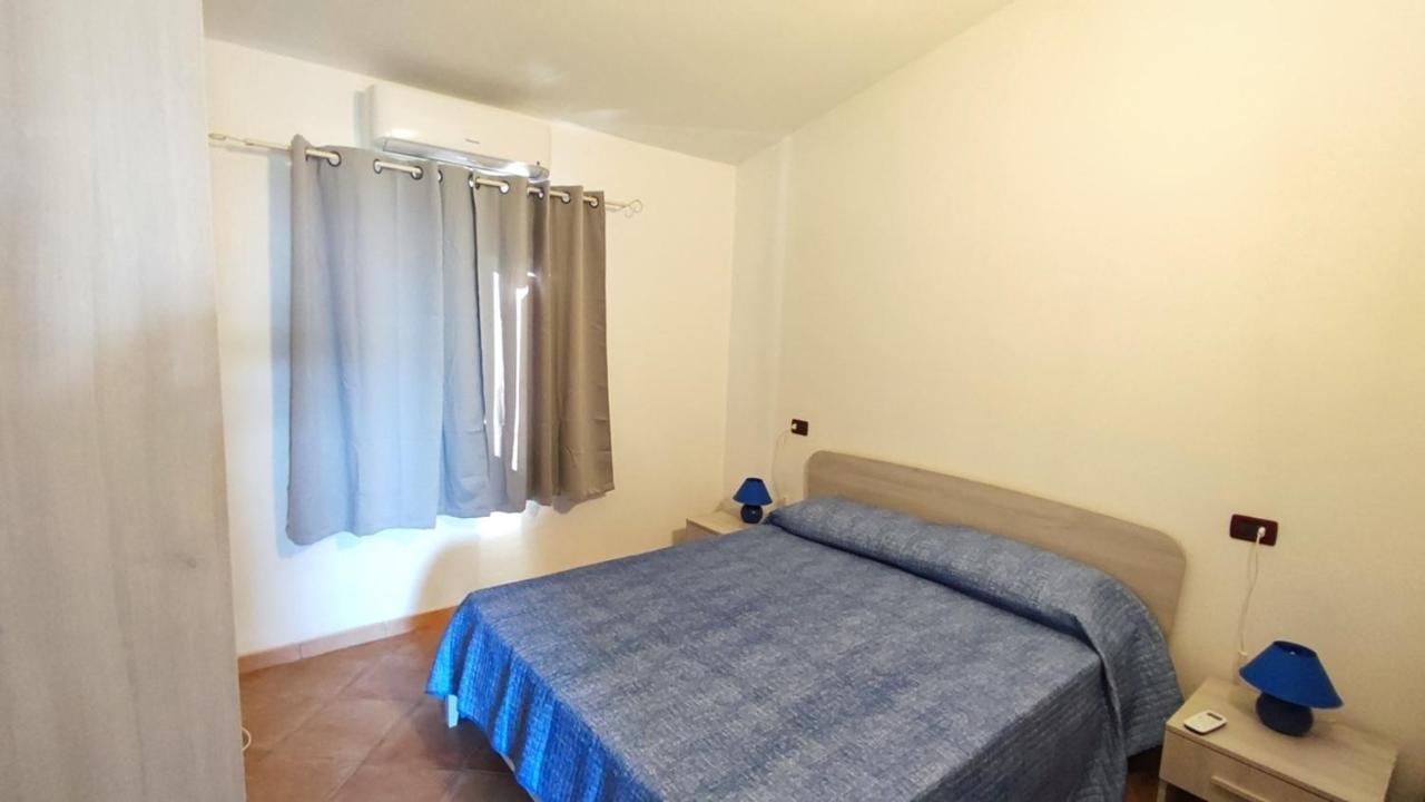 Casa L'Ulivariu Affittacamere San Teodoro  Exteriör bild