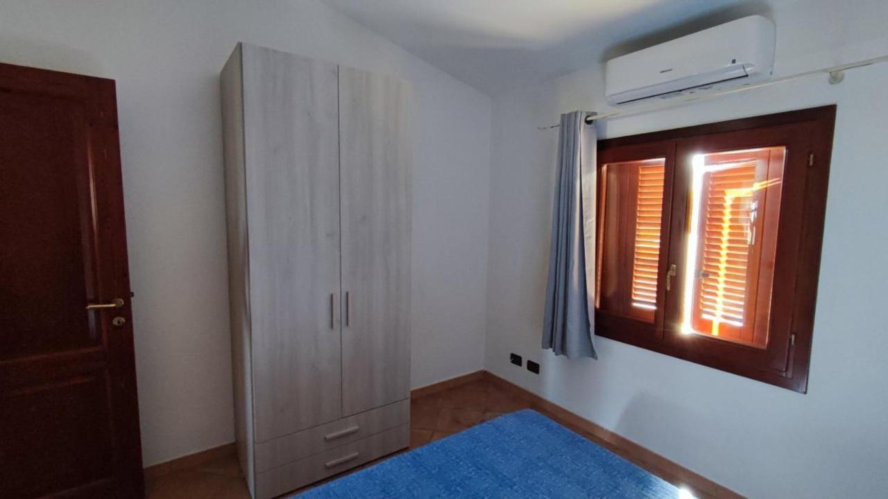 Casa L'Ulivariu Affittacamere San Teodoro  Exteriör bild