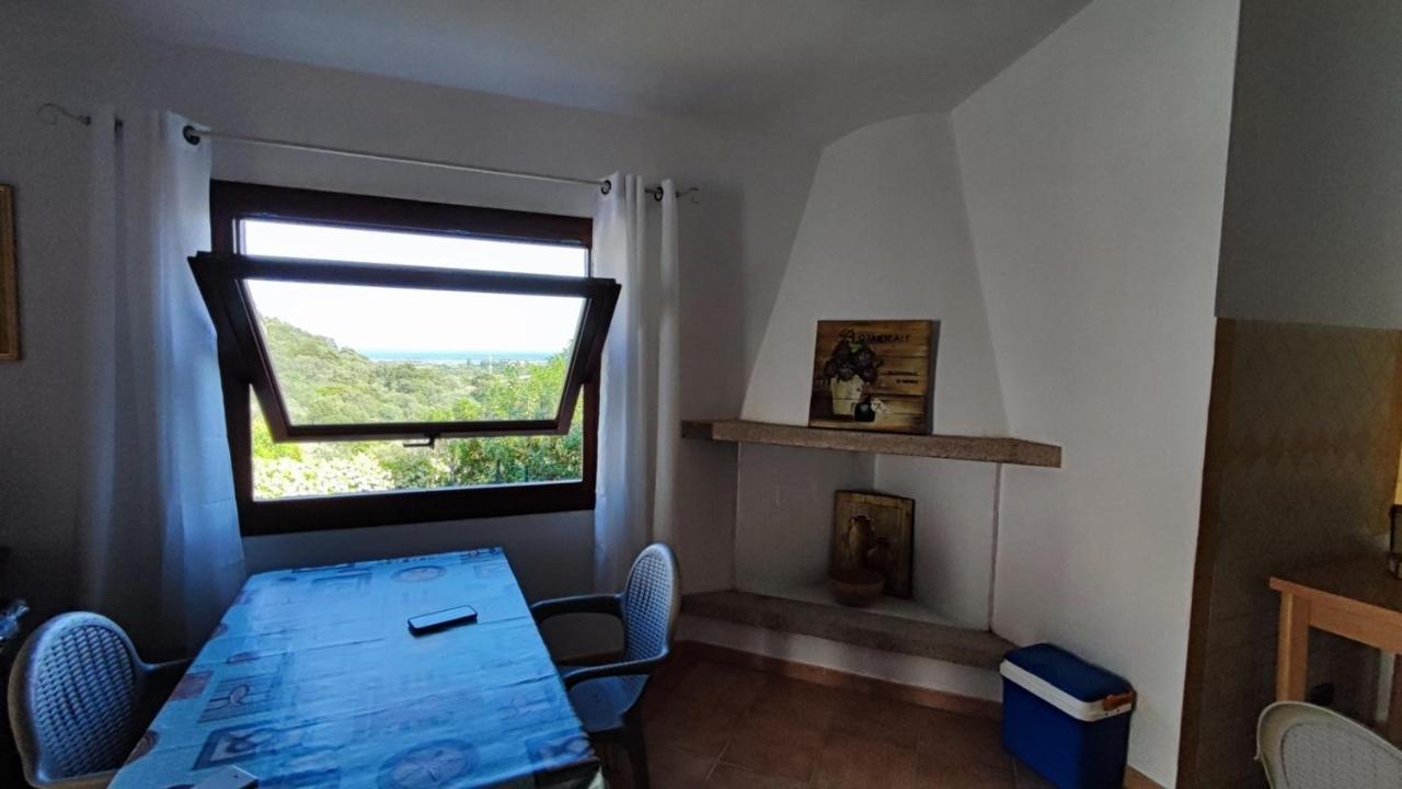 Casa L'Ulivariu Affittacamere San Teodoro  Exteriör bild
