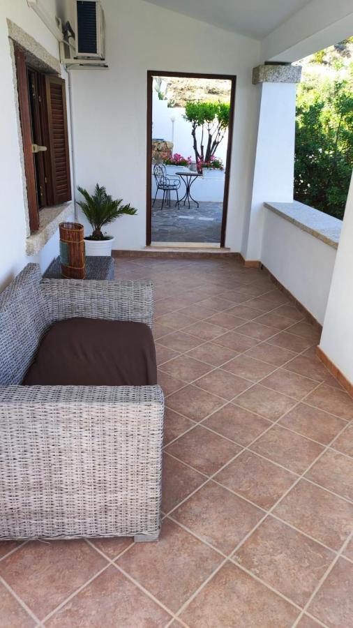 Casa L'Ulivariu Affittacamere San Teodoro  Exteriör bild
