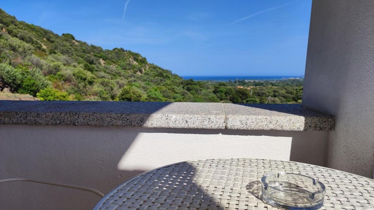 Casa L'Ulivariu Affittacamere San Teodoro  Exteriör bild