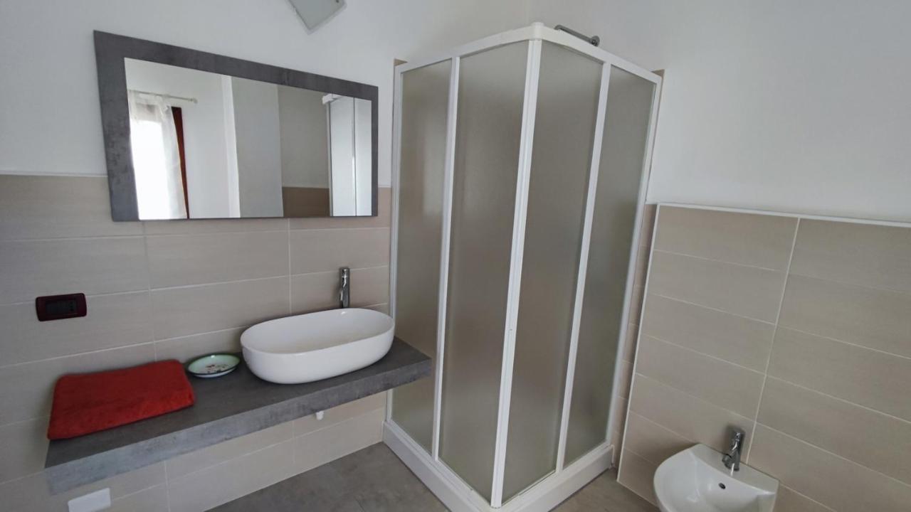 Casa L'Ulivariu Affittacamere San Teodoro  Exteriör bild