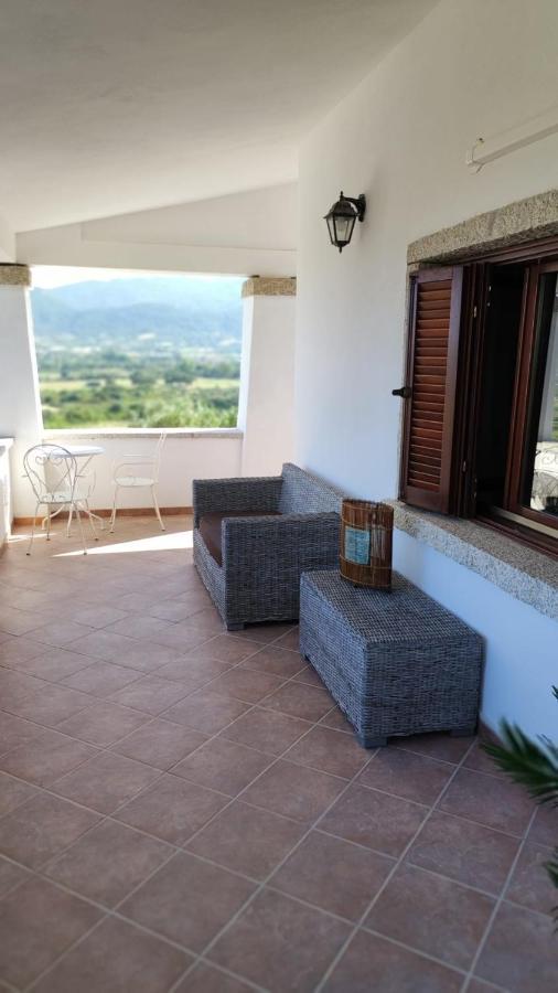 Casa L'Ulivariu Affittacamere San Teodoro  Exteriör bild