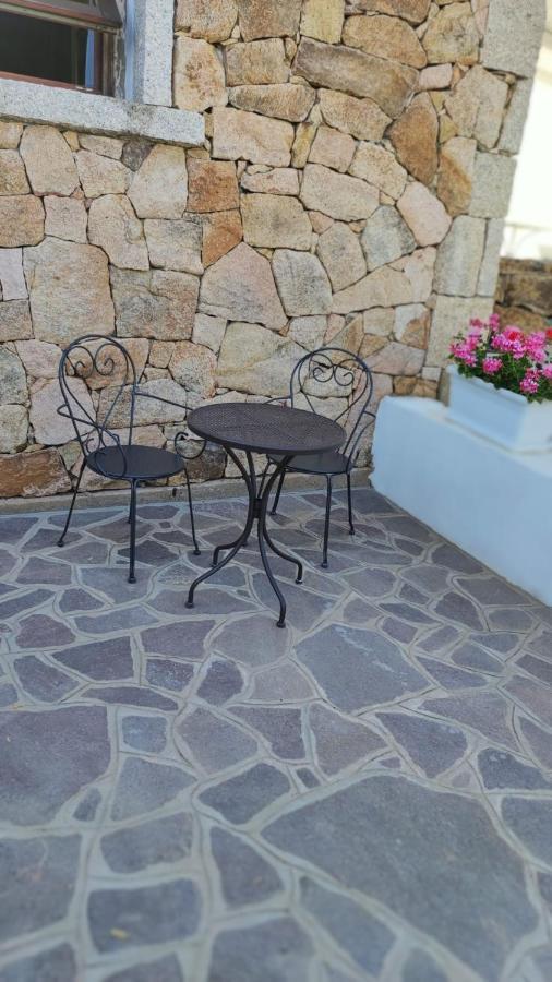 Casa L'Ulivariu Affittacamere San Teodoro  Exteriör bild