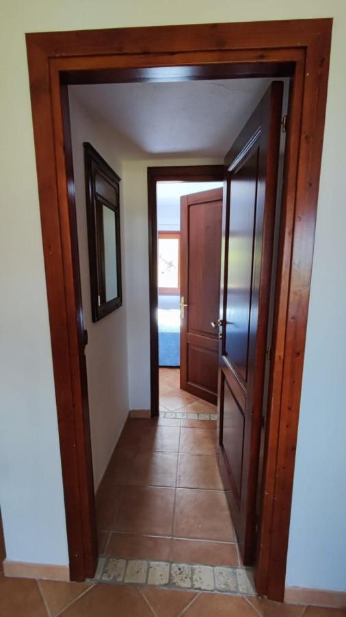 Casa L'Ulivariu Affittacamere San Teodoro  Exteriör bild